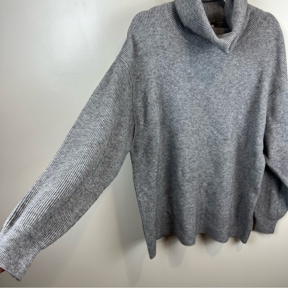 New Free People Softly Structured Oversized Tunic Sweater Heather Gray in Med - Picture 4 of 9